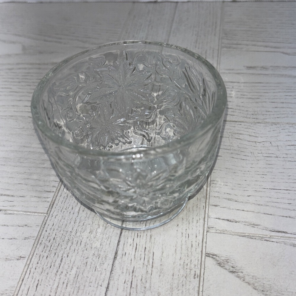 Princess House Fantasia Crystal Sugar Bowl W/O The Lid Poinsettia Floral Design. - Picture 2 of 8